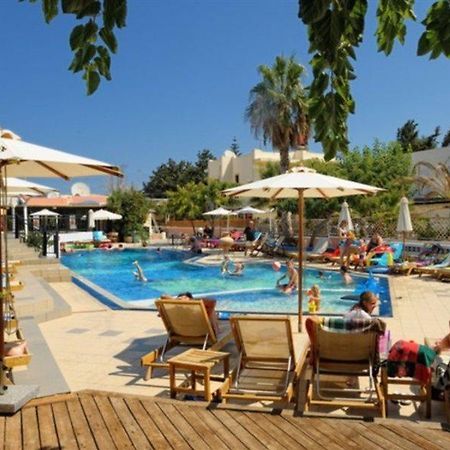 Ferienwohnung Arlekin Tango Malia Exterior foto
